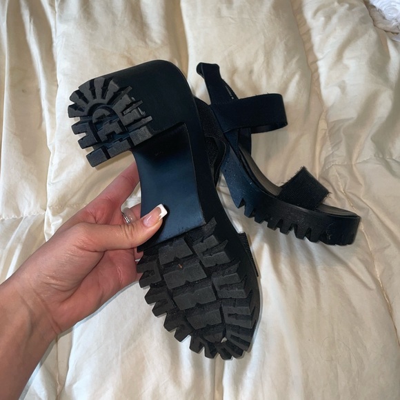 Madden Girl black stretchy strap heels, size 9 women’s - Picture 3 of 4